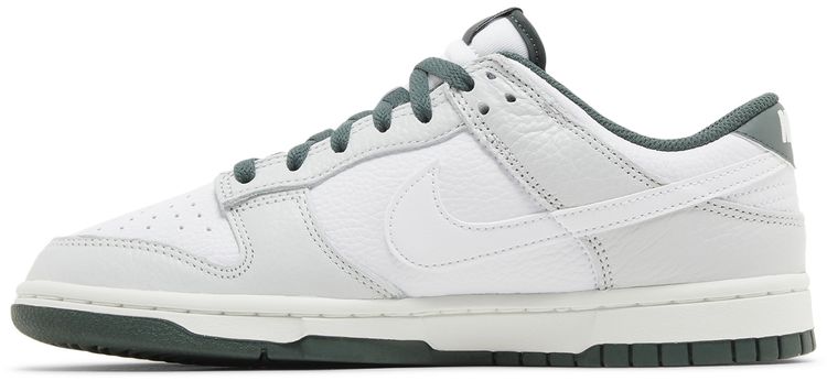 Nike Dunk Low SE Photon Dust Vintage Green