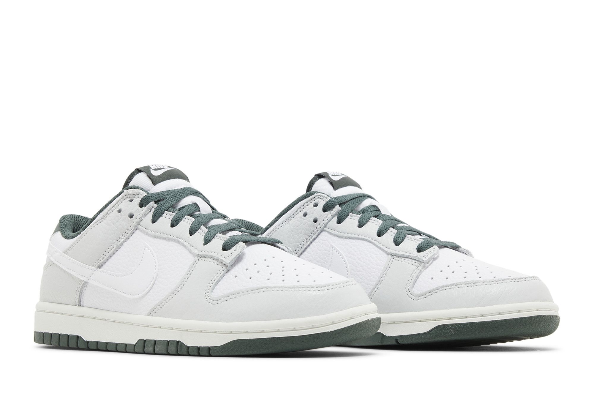 Buy Dunk Low SE 'Photon Dust Vintage Green' - HF2874 001 | GOAT