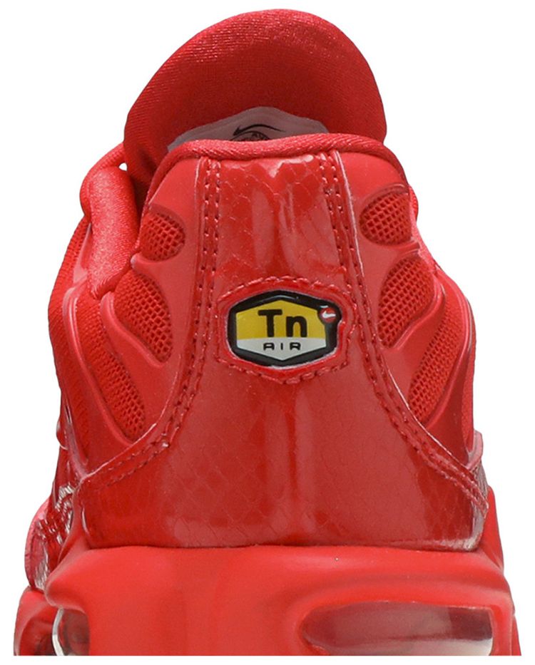 Nike Wmns Air Max Plus Light Crimson