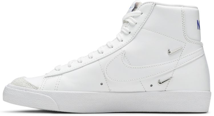 Nike Wmns Blazer Mid 77 SE Sisterhood   White Metallic Silver