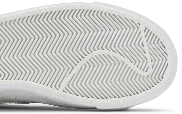 Nike Wmns Blazer Mid 77 SE Sisterhood   White Metallic Silver