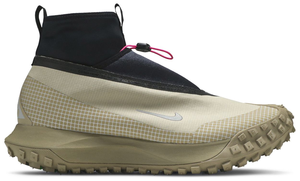 acg mountain fly gore tex khaki on feet