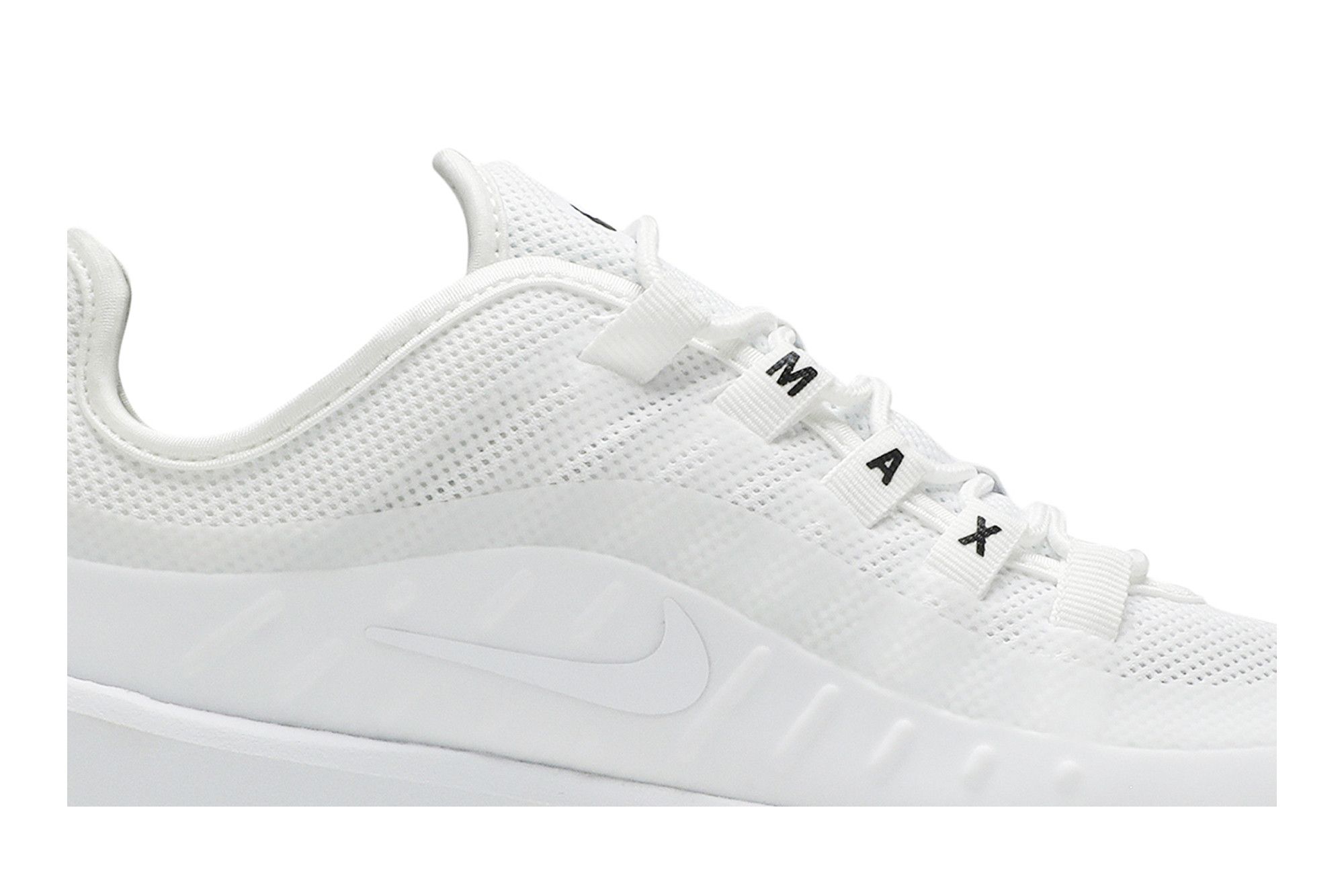 White nike air max axis women's outlet
