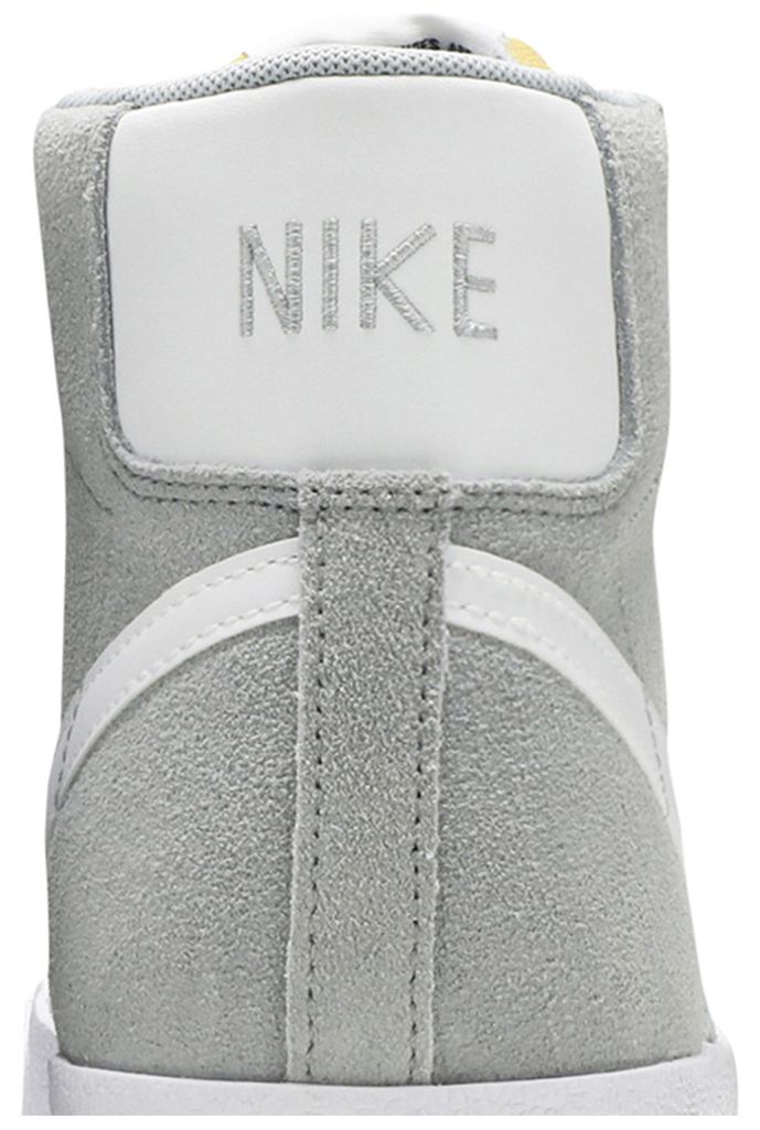 Nike Blazer Mid 77 Suede Light Smoke Grey