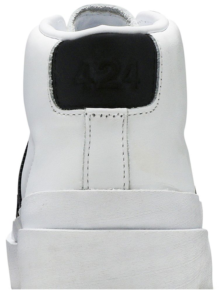 424 x Pro Model Cloud White