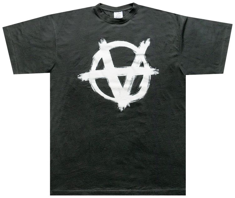 Vetements Anarchy Gothic Logo T Shirt BlackWhite