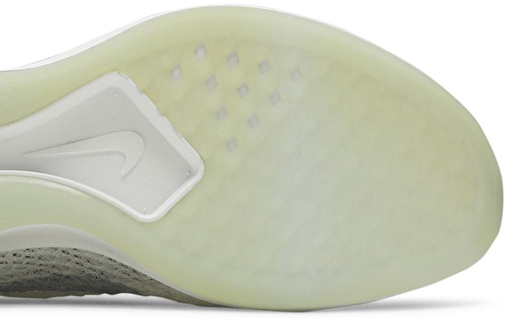 Nike Wmns Air Zoom Mariah Flyknit Racer White Pure Platinum