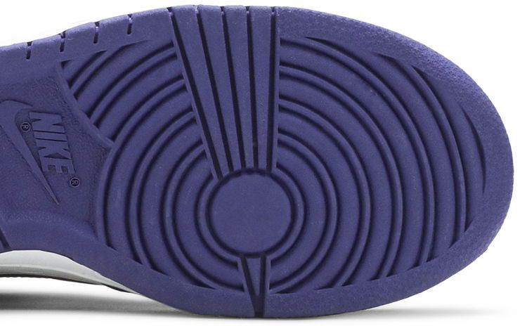 Nike Dunk High Be True To Your Street