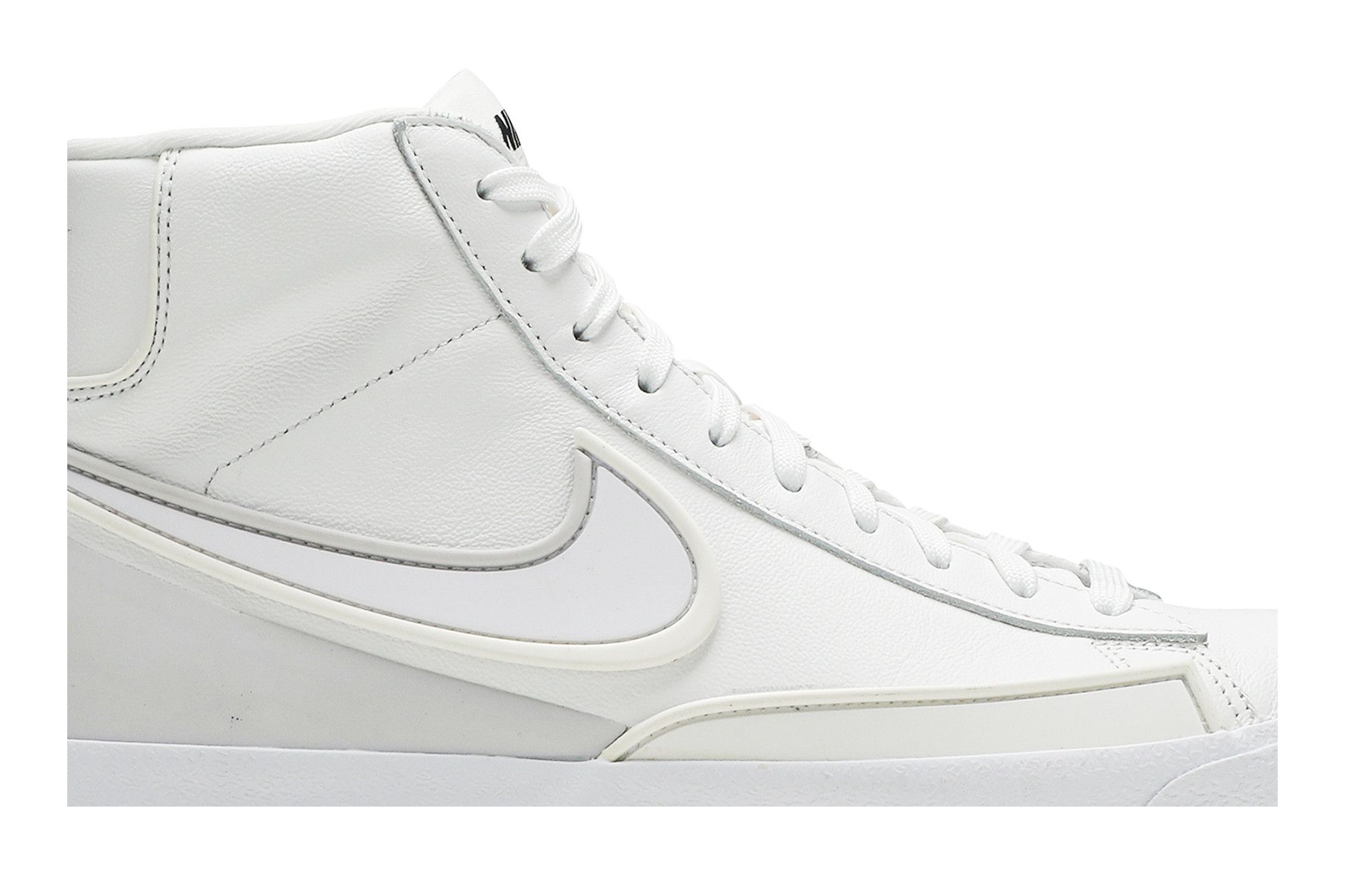 Nike blazer summit white top