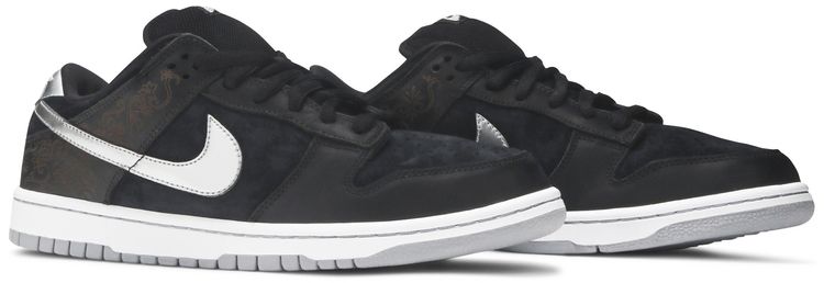 Nike Dunk Low Premium SB Takashi 2