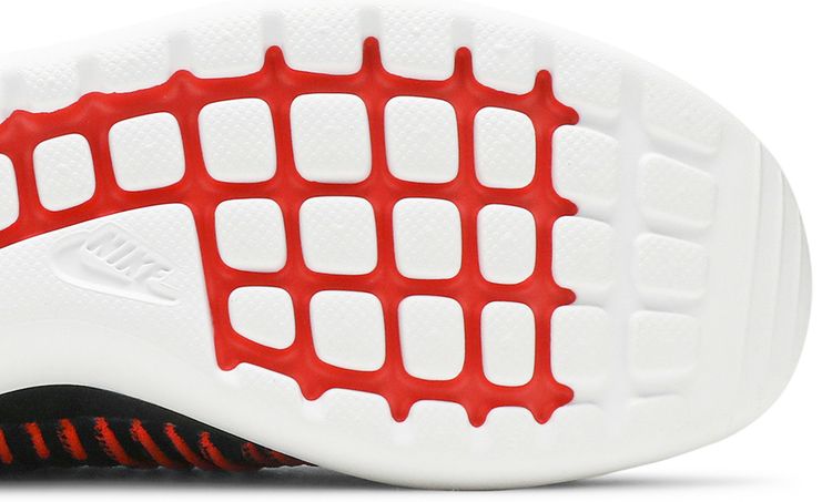 Nike Roshe Two Flyknit Black Bright Crimson