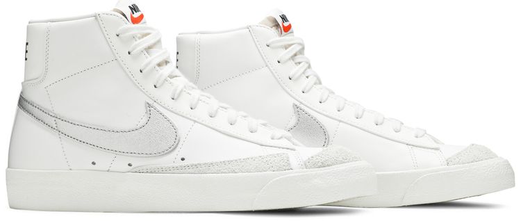 Nike Wmns Blazer Mid 77 White Silver Metallic