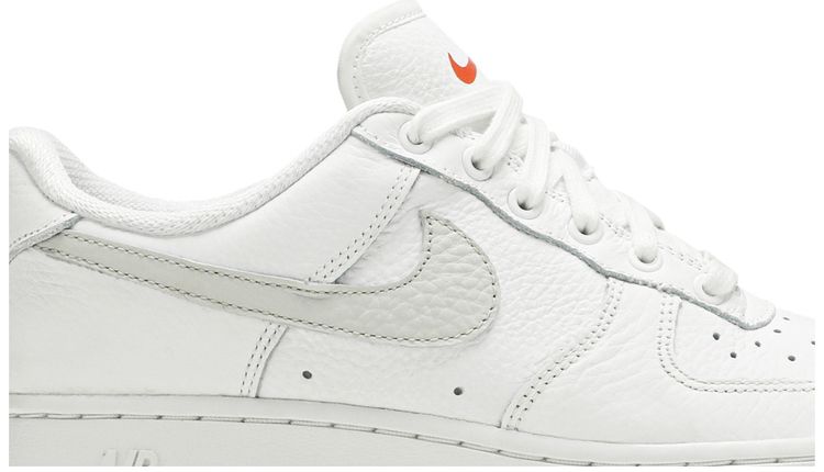 Nike Wmns Air Force 1 07 Light Bone