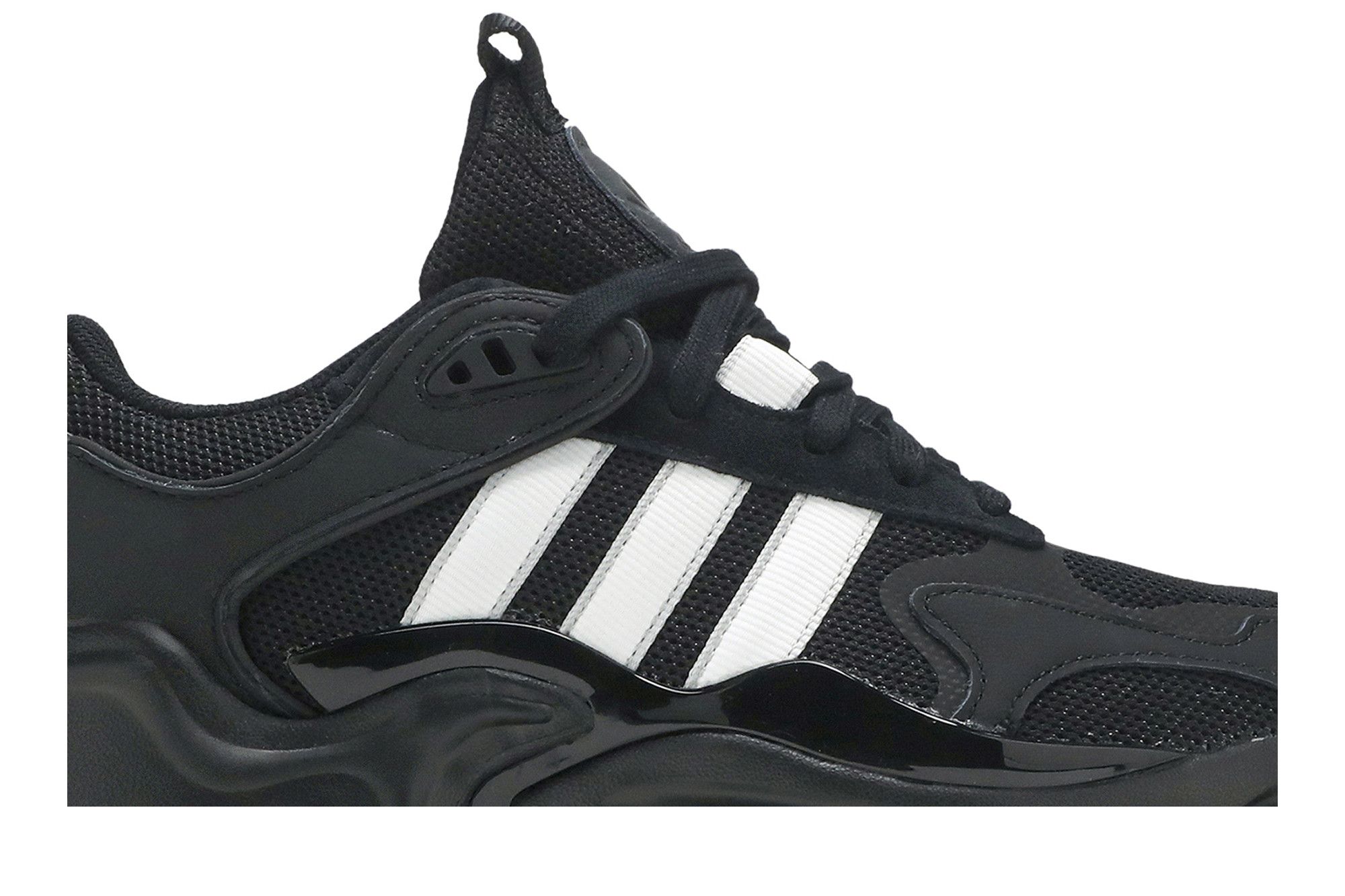Size 10.0 Wmns Magmur Runner Black White