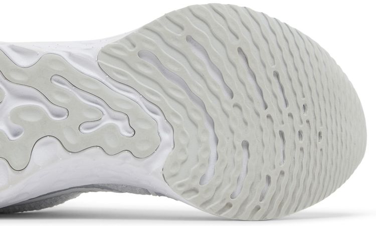 Nike Wmns React Infinity Run Flyknit 3 Pure Platinum
