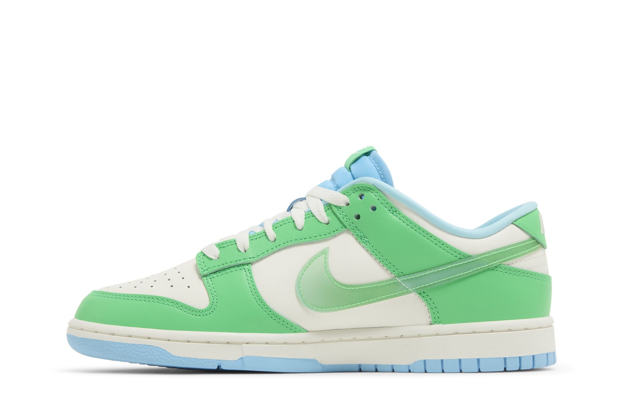 靴 Nike WMNS Dunk Low \"Ice White Green\" Women's Dunk Low 'Team Green and White' (DX5931-100) Release