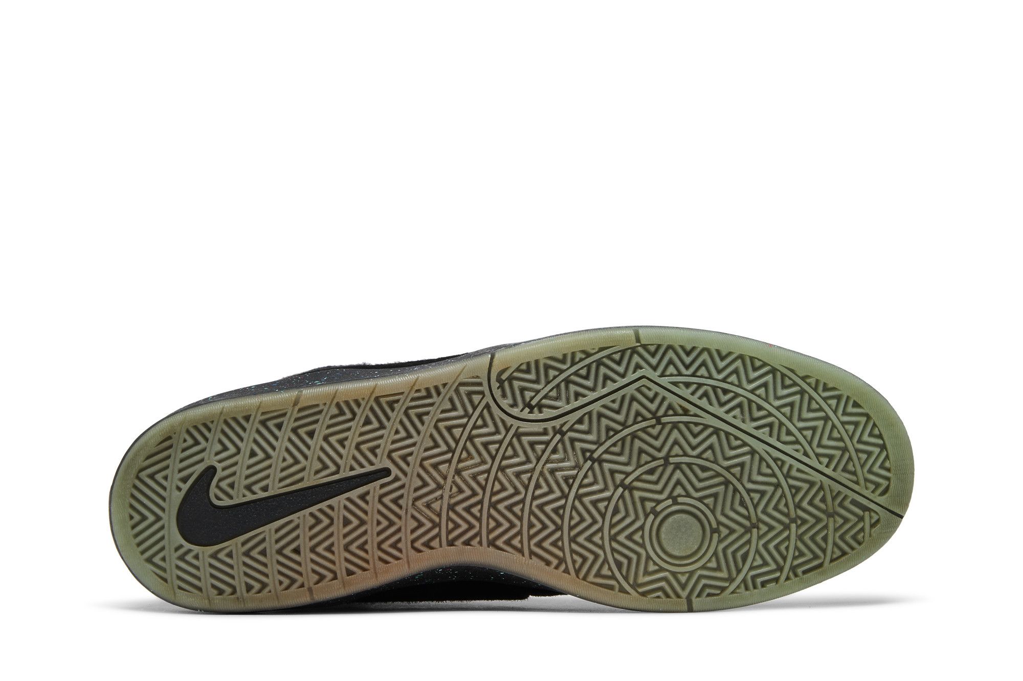 激レア Nike コービー9NSW 647594-001 黒/赤 激レア Nike コービー9NSW