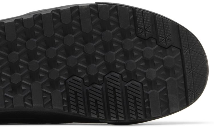 Sk8 Hi MTE 2 Triple Black
