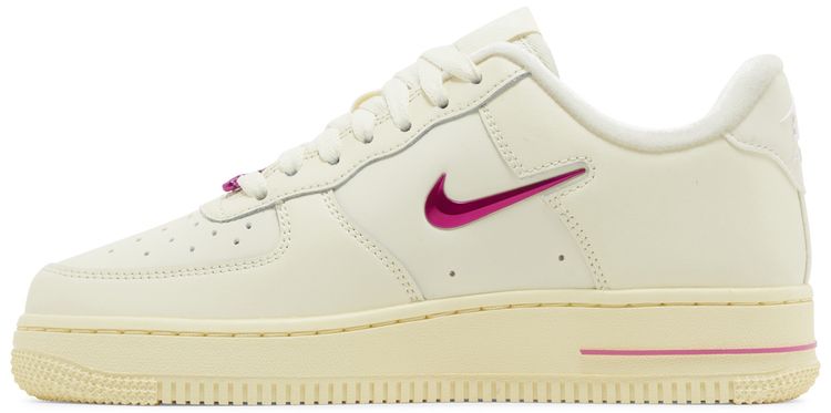 Nike Wmns Air Force 1 07 SE Dance   Playful Pink