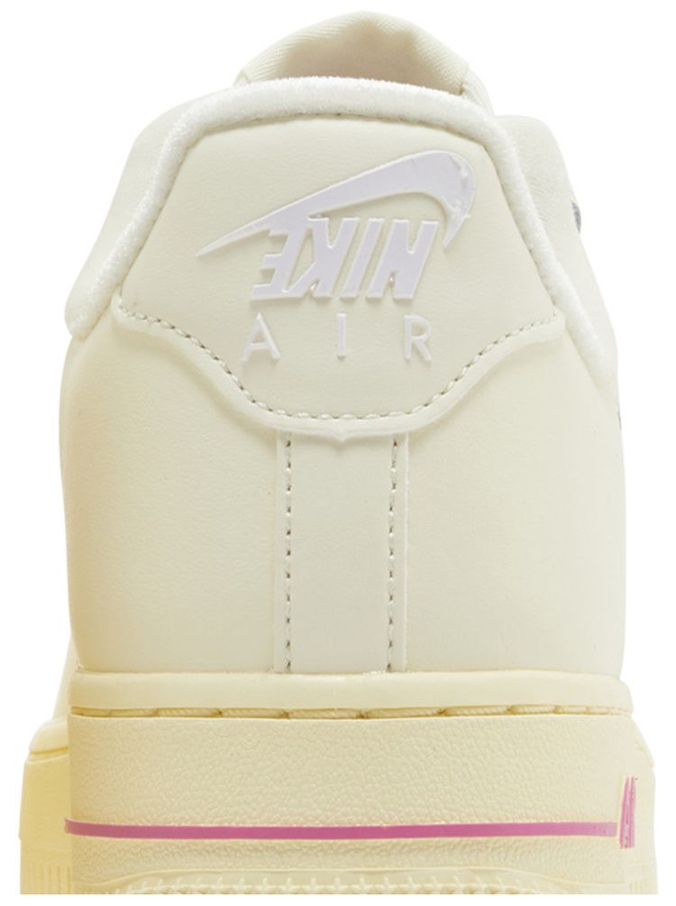 Nike Wmns Air Force 1 07 SE Dance   Playful Pink