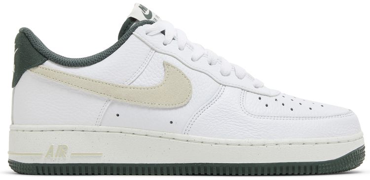 Nike Air Force 1 07 LV8 Vintage Green