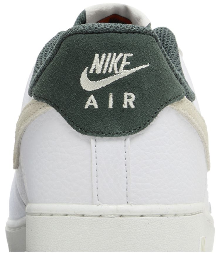 Nike Air Force 1 07 LV8 Vintage Green