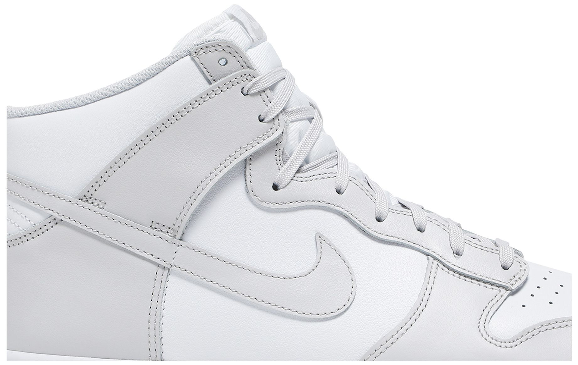 dunk vast grey on feet