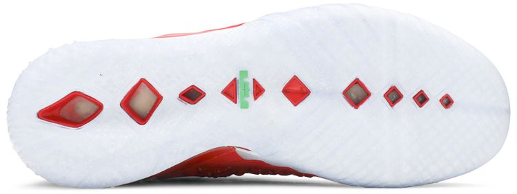 Nike LeBron 18 X Mas In LA