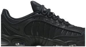 tailwind 4 triple black