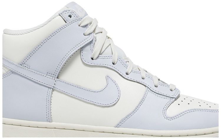 Wmns Dunk High Football Grey