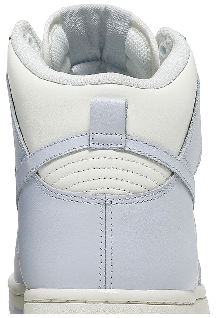 Wmns Dunk High Football Grey