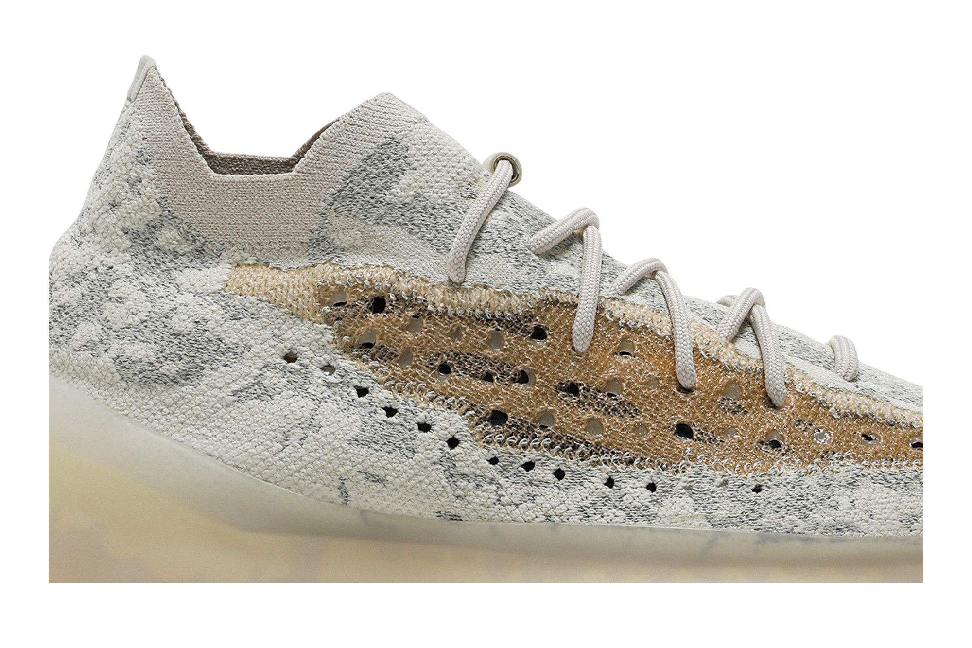 限定　YEEZY BOOST 380 Yecoraite RF　アディダス アジア限定でドロップされる イージーブースト380 