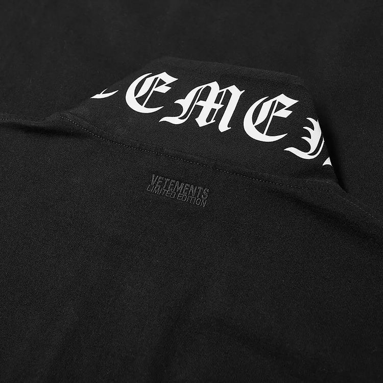 Vetements Gothic Logo Zip Turtleneck Black