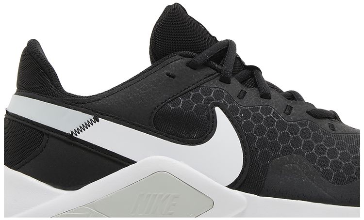 Wmns Legend Essential 2 Black White