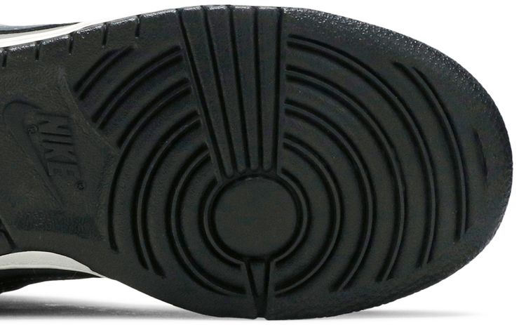 Nike Dunk Low Premium SB Lunar Eclipse East