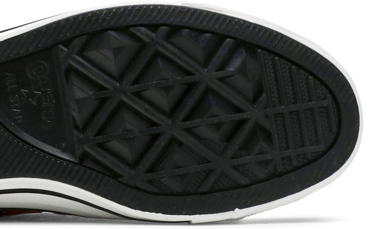 Converse Hello Kitty x Wmns Chuck Taylor All Star Hi Red