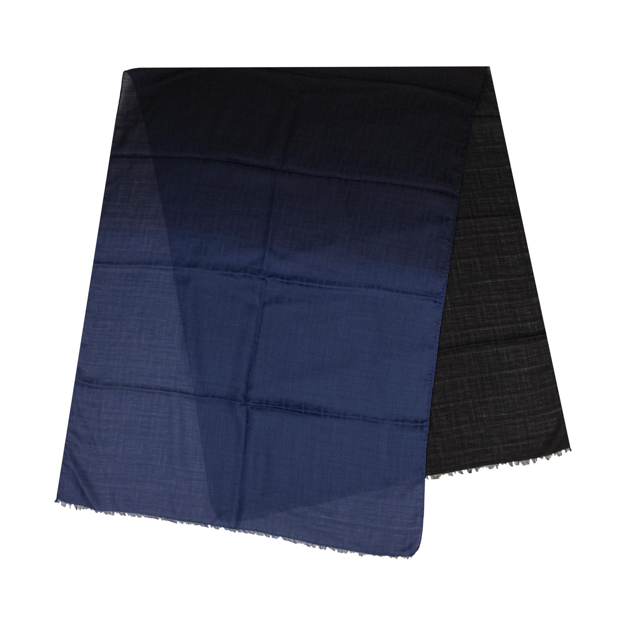 ボレロ・ショール FENDI Blue FF jacquard wool stole NWT FENDI Blue/Black Jacquard Stole FF Logo Wool/Silk Scarf