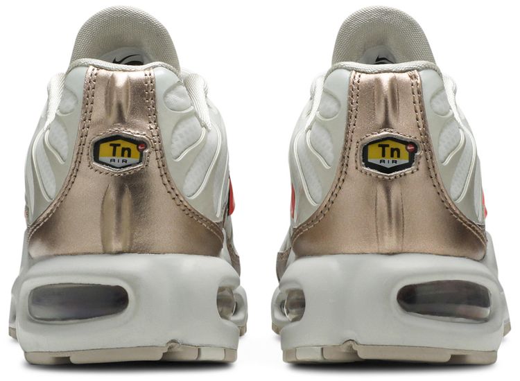 Nike Wmns Air Max Plus Light Orewood Brown