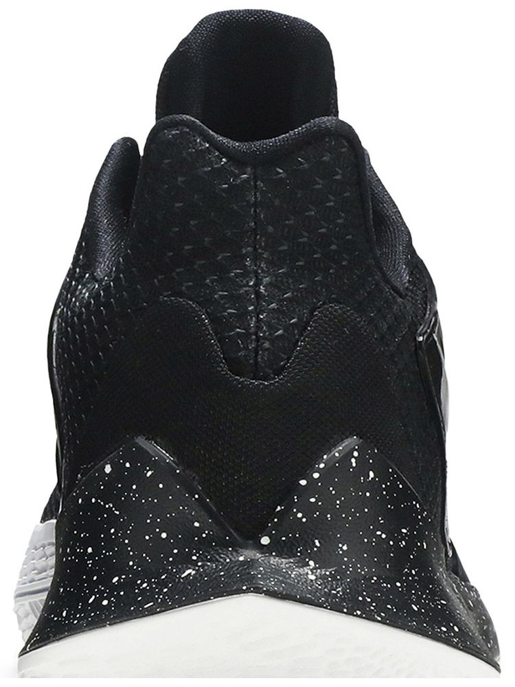 Nike Kyrie Low 2 Black Metallic Silver