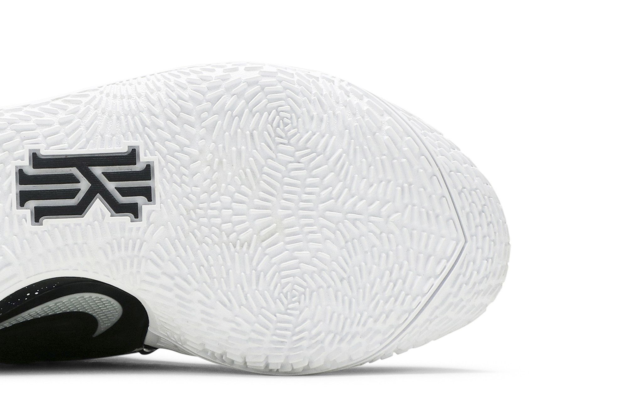 Buy Nike Kyrie Low 2 'Black Metallic Silver' - AV6337 003 | GOAT