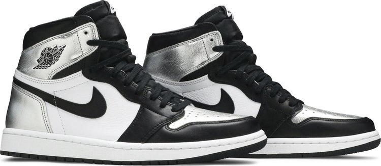 Wmns Air Jordan 1 Retro High OG Silver Toe