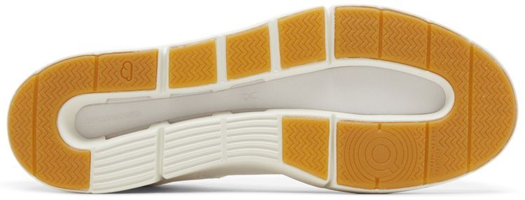 ON The Roger Clubhouse Mid White Sand