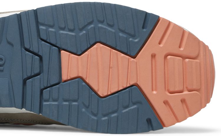 Ronnie Fieg x ASICS Gel Lyte 3 Flamingo