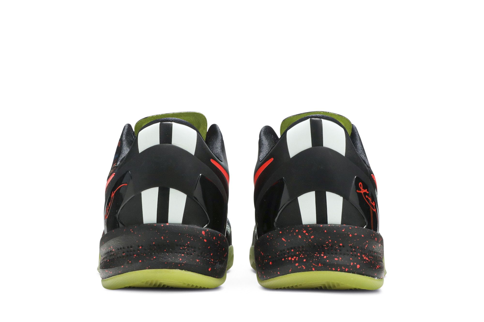 Buy Kobe 8 'Christmas' - 555035 030 | GOAT