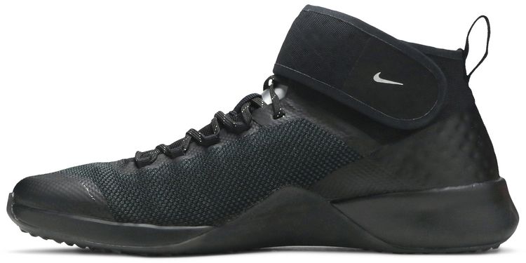 Nike Wmns Air Zoom Strong 2 Selfie Black Chrome