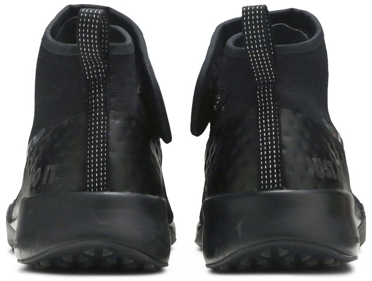 Nike Wmns Air Zoom Strong 2 Selfie Black Chrome