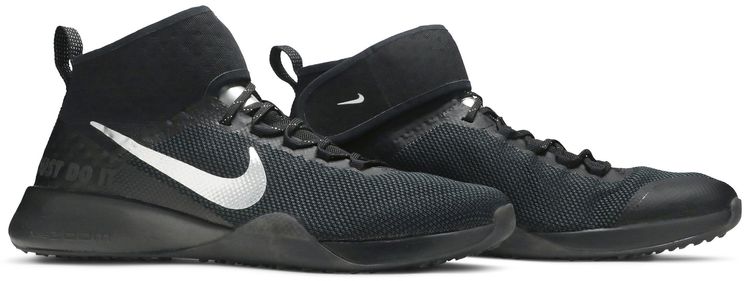 Nike Wmns Air Zoom Strong 2 Selfie Black Chrome