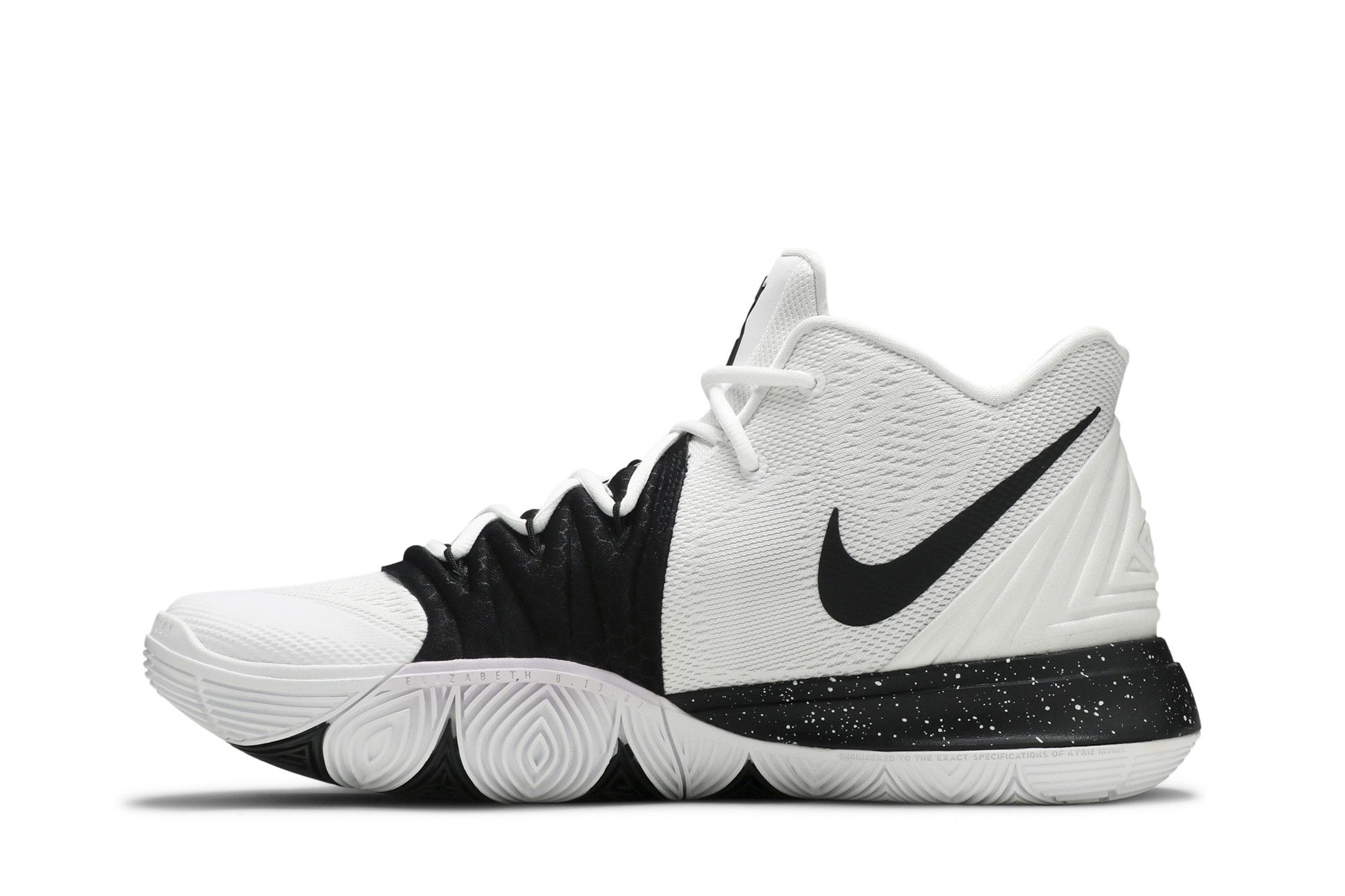Black and white kyrie 5s hot sale