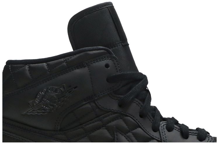 Wmns Air Jordan 1 Mid SE Black Quilted