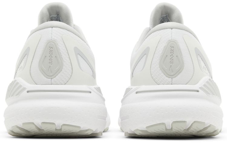 Wmns Adrenaline GTS 23 White Oyster